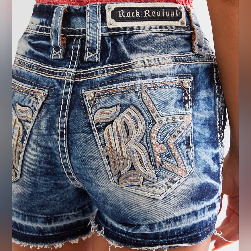 🤘NeW🎸 ROCK REVIVAL LIZBETH EMBELLISHED DISTRESS DESTRUCTED SHORTS 30 - Picture 6 of 16